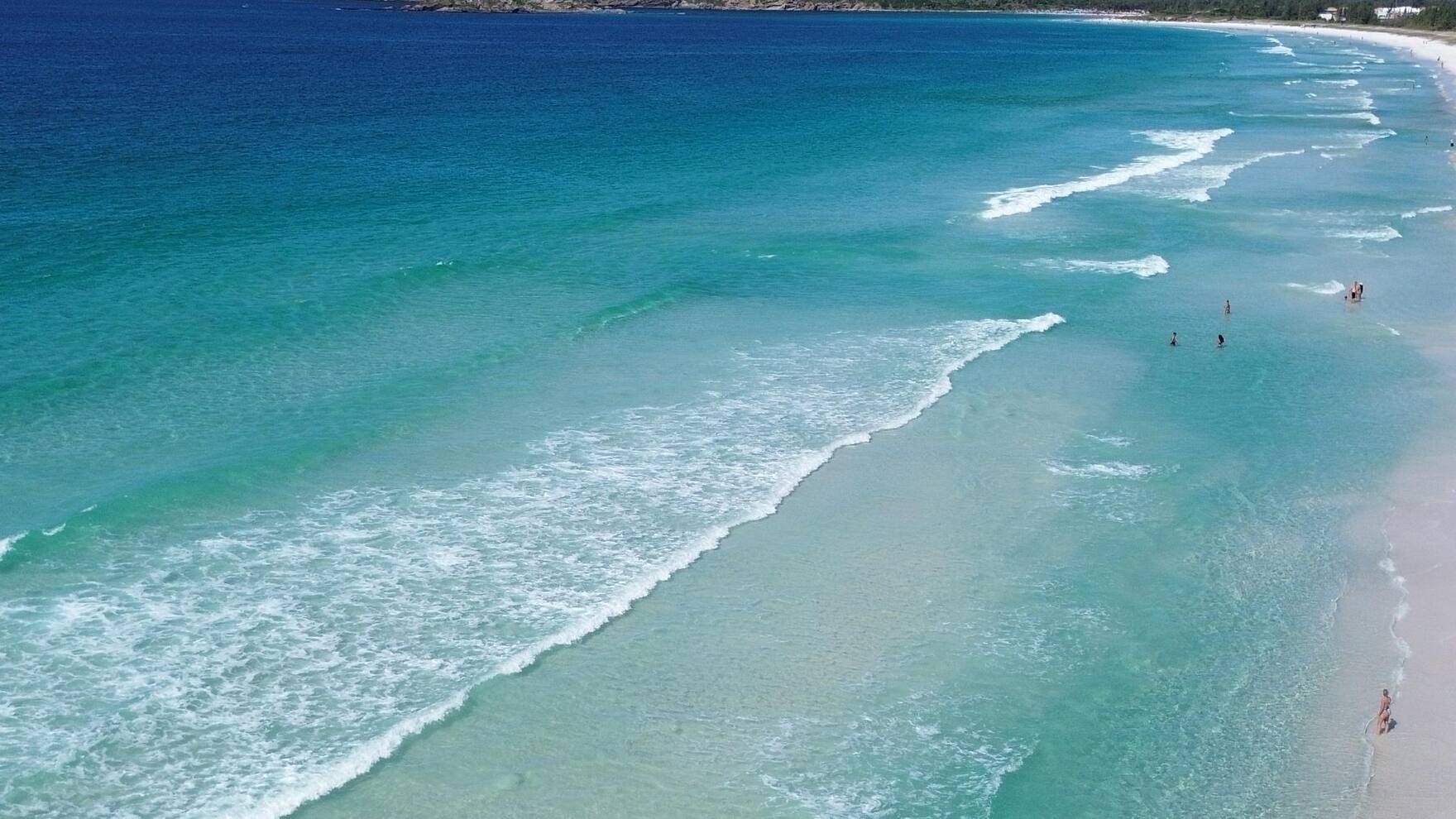 Praia do Foguete, em Cabo Frio, junto aos Éolos Lofts